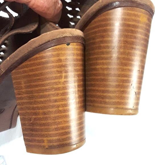 Pierre Dumas Womens Sz 10 Aria Brown Peep Toe Block Heel Sandals - Picture 11 of 12